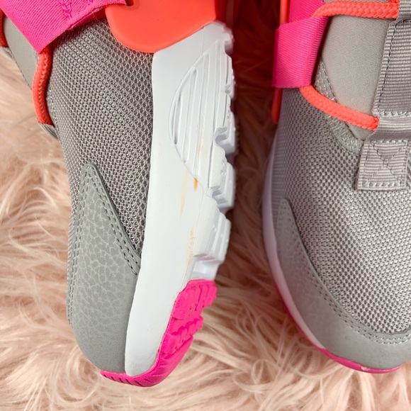 New Nike Women’s Air Huarache City Low - Picture 4 of 7